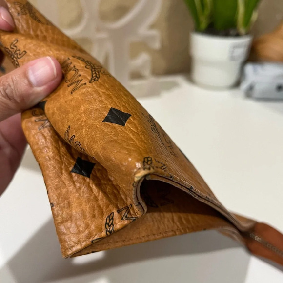 MCM Cognac Pouch - Picture 13 of 14